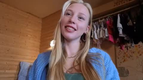 _sweetsky_ online show from March 2026 10:10:01 AM