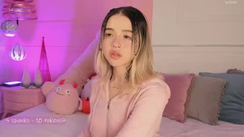 _tammarra_ online show from January 2026 07:17:01 PM