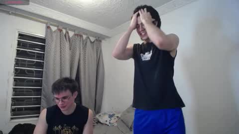 Scot y Patrick online show from November 2025 11:37:02 PM