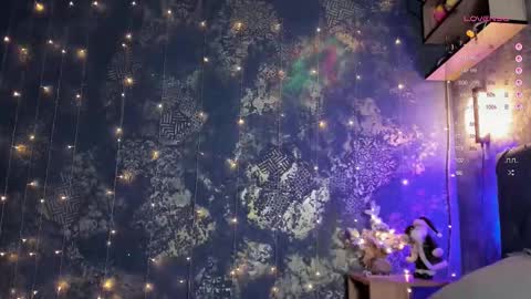 Snapshot of _thenightmoon_ chatting on December 2025 01:54:01 AM _thenightmoon_ online show from December 2025 01:54:01 AM