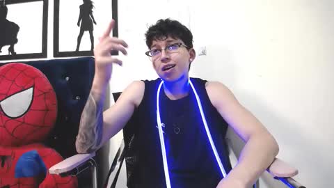 Thomas online show from November 2025 04:34:01 AM