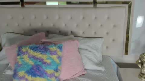 Rousse  online show from November 2025 07:13:02 PM