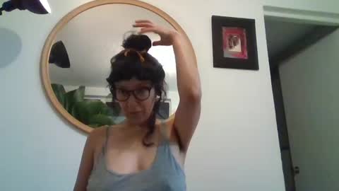Snapshot of _tutti_frutti_ chatting on June 2026 03:20:02 AM _tutti_frutti_ online show from June 2026 03:20:02 AM