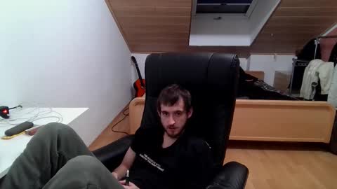 Vlad online show from November 2025 07:58:01 PM