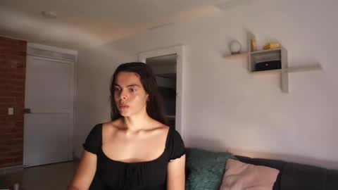 Anastasia Vahos online show from October 2025 05:24:02 PM