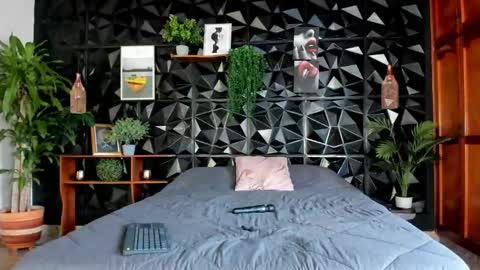 _valentina_69 online show from October 2025 02:40:01 PM