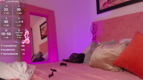 VICTORIA online show from December 2024 10:02:02 PM