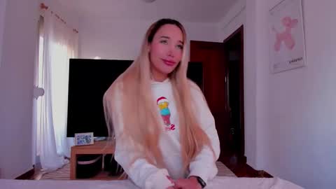 Snapshot of _viioletweekend_ chatting on January 2026 04:31:02 PM online show from January 2026 04:31:02 PM