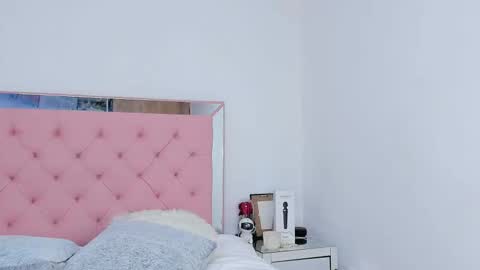 Violeta online show from February 2025 05:12:02 AM