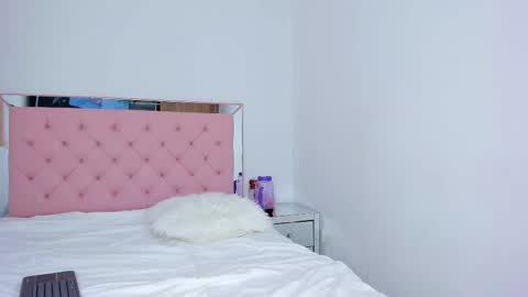 Violeta online show from March 2025 04:08:02 AM