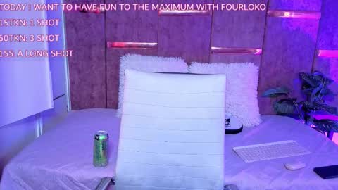 Snapshot of _viollettenoir_ chatting on November 2025 07:58:01 PM online show from November 2025 07:58:01 PM