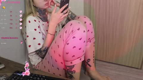 Alis online show from February 2025 08:41:01 PM