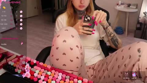 Alis online show from November 2025 09:19:02 AM