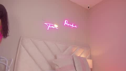 _wendy_x online show from November 2025 11:42:02 AM