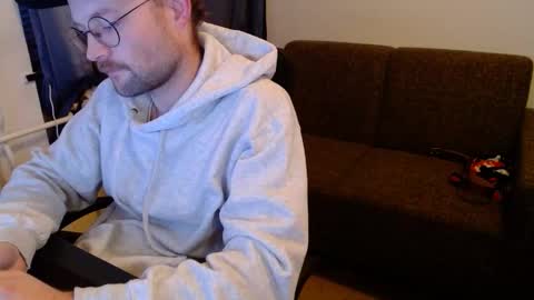 _whoisthatguy_ online show from November 2025 03:23:01 PM