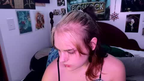 Snapshot of _xxalexx chatting on October 2025 02:52:01 AM _xxalexx online show from October 2025 02:52:01 AM