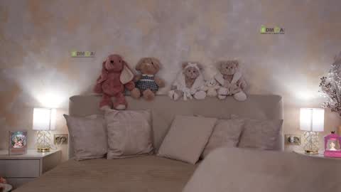 Snapshot of _your_angel chatting on January 2025 11:33:01 PM YOUR ANGEL online show from January 2025 11:33:01 PM