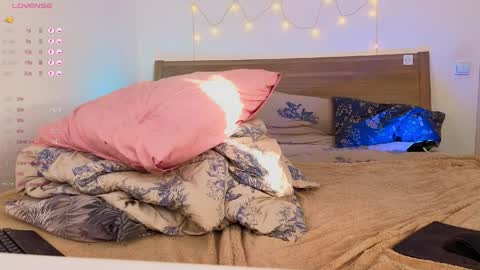 LITTLE FOX online show from March 2026 03:11:01 PM