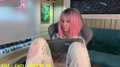 Snapshot of _yoursecretcrush_ chatting on February 2026 01:29:01 PM YourSecretCrush online show from February 2026 01:29:01 PM