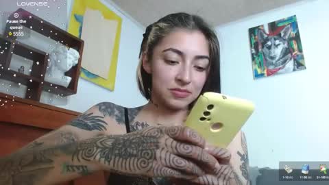 Zoe  online show from December 2024 01:11:01 AM