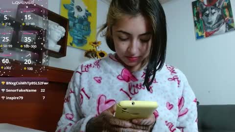 Zoe  online show from February 2025 01:06:01 PM