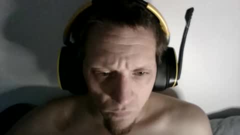 A Bored Dragon online show from November 2025 10:45:02 PM