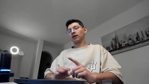 Snapshot of a_lejandro_08 chatting on March 2025 07:46:02 AM alejo online show from March 2025 07:46:02 AM