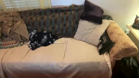 Snapshot of a_may_zingt chatting on October 2025 11:30:01 AM Thesexystoner online show from October 2025 11:30:01 AM