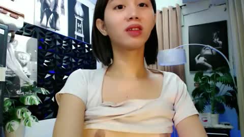 Snapshot of a_r_i_a_n_n_a chatting on February 2026 11:42:02 AM Lovely Yana online show from February 2026 11:42:02 AM