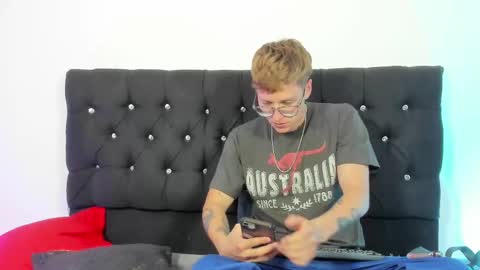 A Sexy Couple online show from October 2025 01:59:02 AM