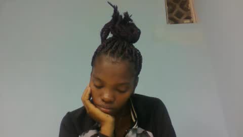 Snapshot of aadienne chatting on May 2026 09:32:02 PM aadienne online show from May 2026 09:32:02 PM