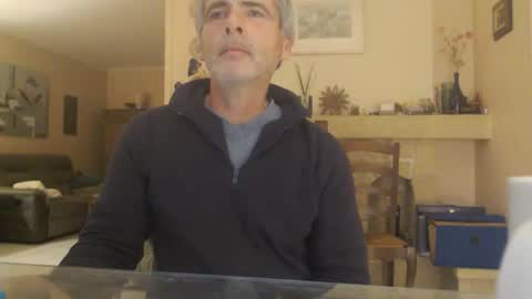 Aalex1717 online show from October 2025 04:57:01 AM