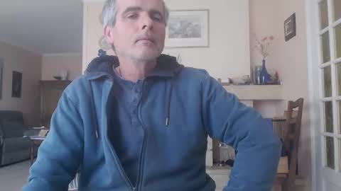 Aalex1717 online show from December 2025 08:30:01 AM