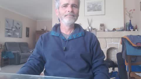Aalex1717 online show from May 2026 07:48:02 AM