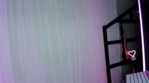 Aaliyahlayla online show from October 2025 04:12:01 AM