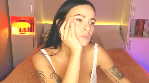 Snapshot of aamica chatting on December 2024 08:45:01 PM Lea online show from December 2024 08:45:01 PM
