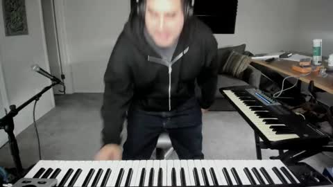 Aaron online show from November 2025 05:09:01 PM