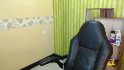 im NiallDun online show from February 2025 02:45:01 AM