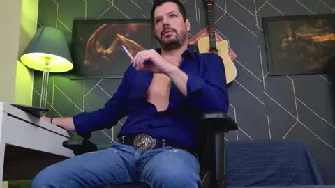 Aaron online show from January 2026 03:12:02 AM