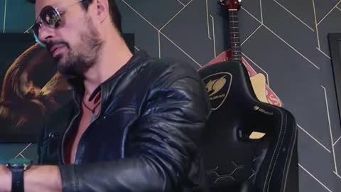 Aaron online show from February 2026 07:20:02 AM