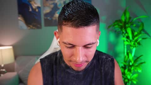 AARON  online show from January 2025 12:31:01 AM