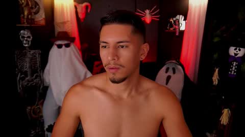 AARON  online show from October 2025 12:21:02 AM