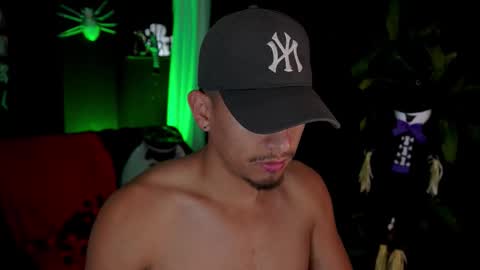 AARON  online show from October 2025 09:32:02 AM