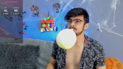 aaronfuentes7 online show from October 2025 07:03:02 PM