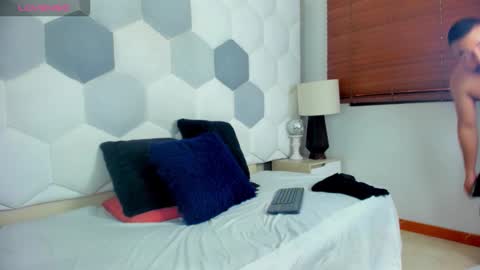 Snapshot of aaronvegaa chatting on January 2026 07:19:01 PM Aaron Vegaa online show from January 2026 07:19:01 PM