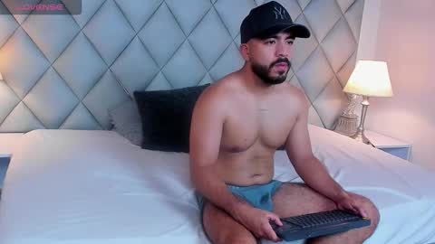 Snapshot of aaronvegaa chatting on January 2026 04:44:01 PM Aaron Vegaa online show from January 2026 04:44:01 PM