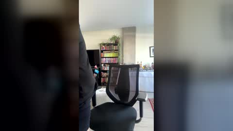 Jason online show from December 2025 06:13:02 PM