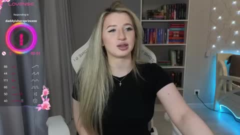 aasshley online show from April 2026 12:53:02 PM