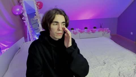 Snapshot of aataraxx chatting on January 2025 07:49:01 PM Fiona and Harry online show from January 2025 07:49:01 PM