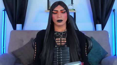 Abbigail Fuster  online show from May 2026 12:25:02 PM